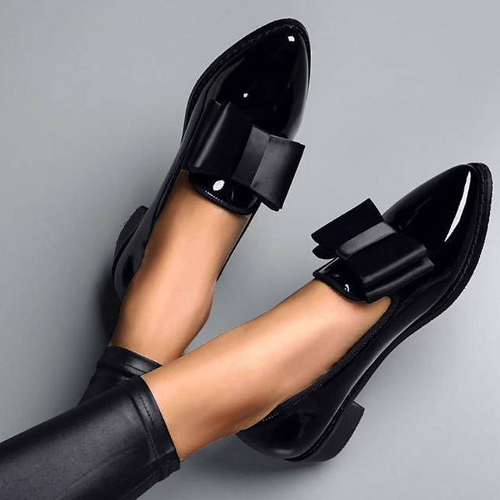 Genuine Leather Cordial Bow-tie Pumps